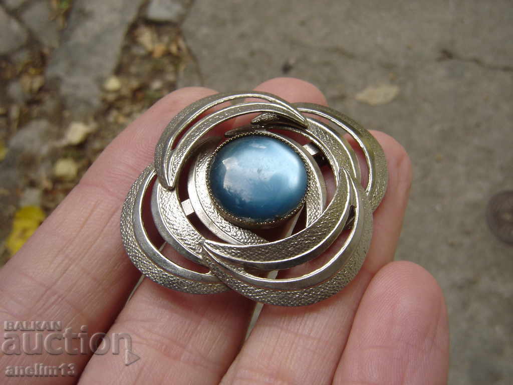 OLD BROOCH OLD BROOCH