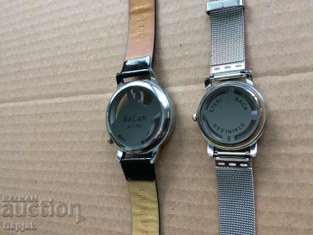 Livrarea Ceas de mână cu mecanism quartz - două bucăți