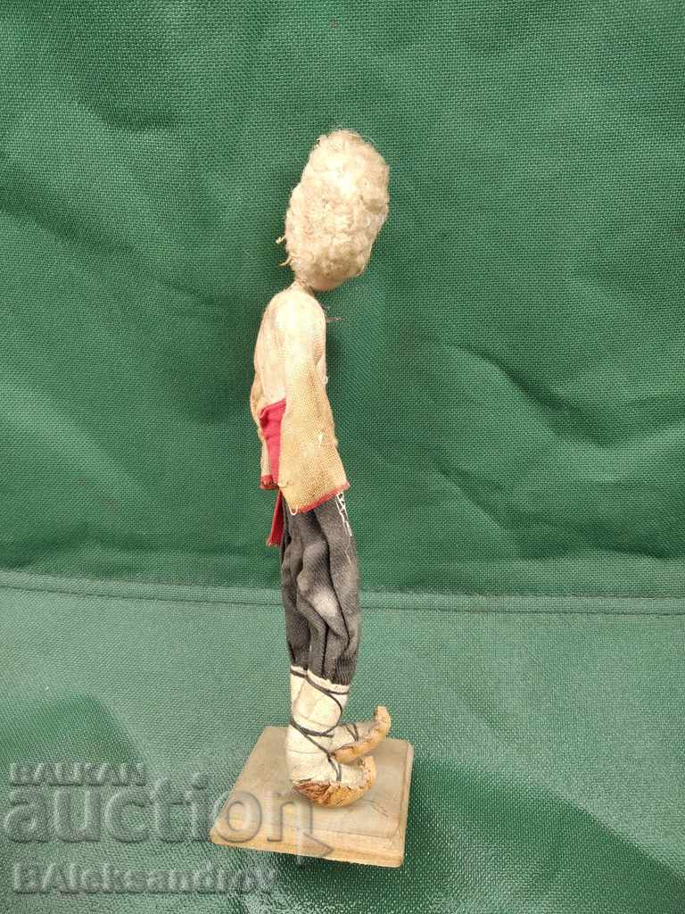 Παράδοση Ένα παλιό λαογραφικό ειδώλιο