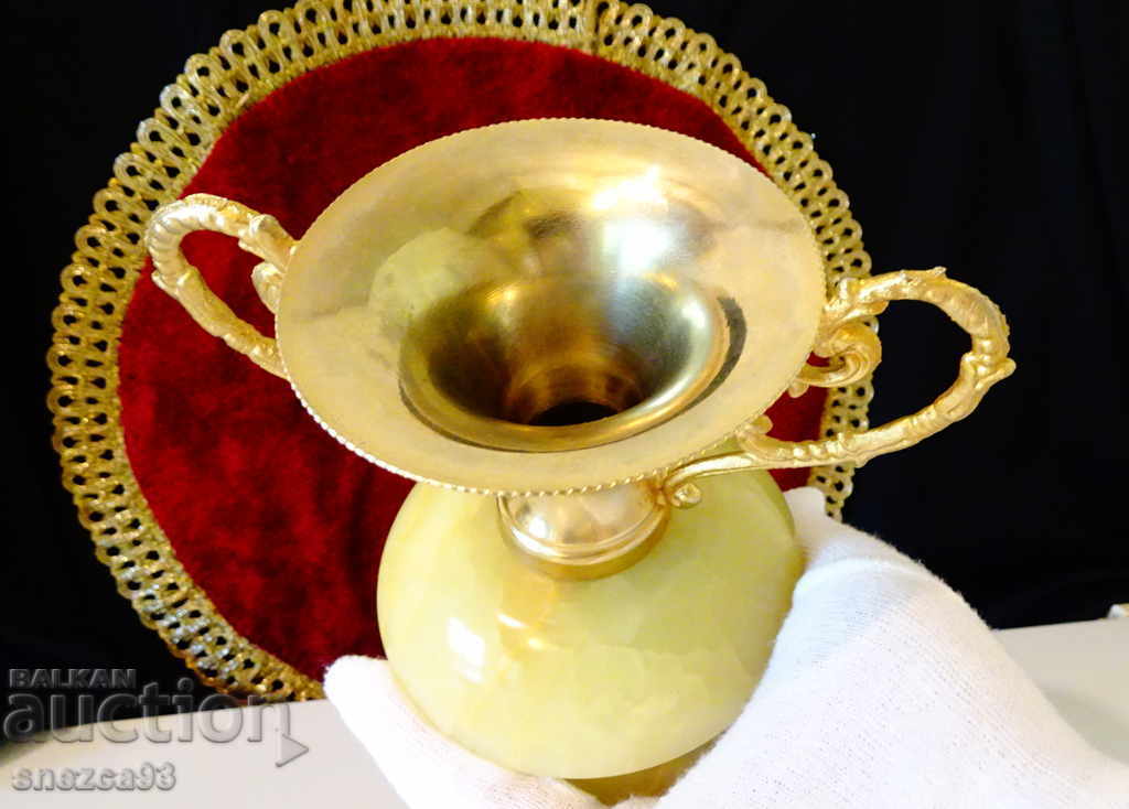 Bronze vase, amphora, onyx 1 kg., gilding - 5 Bronze vase, amphora, onyx 1 kg., gilding - 5