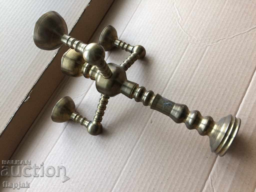 Μαζική - βαριά ορειχάλκινη κηροπήγια με τιμή 130.00 BGN | € 66.47