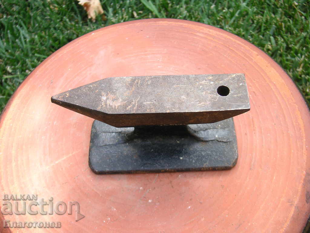 Watchmaker's gold anvil with price 60.00 BGN | € 30.68