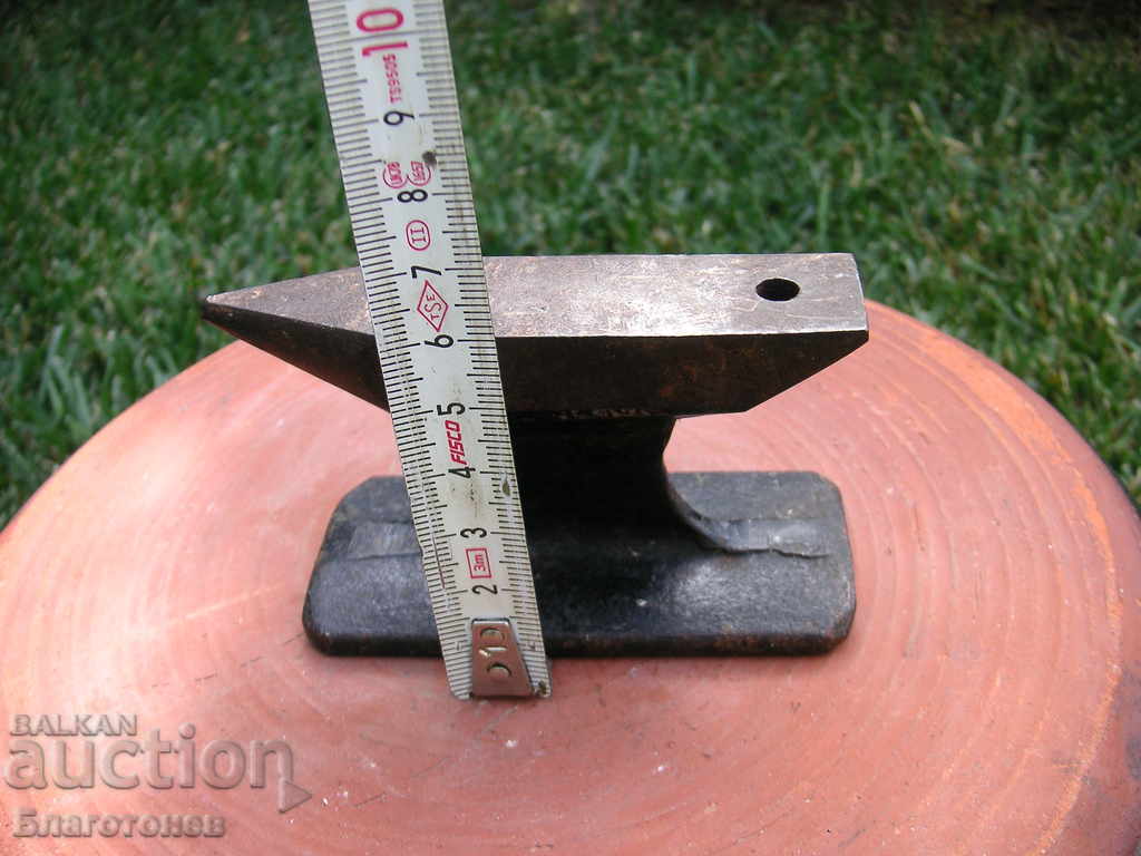 Delivery of Watchmaker's gold anvil