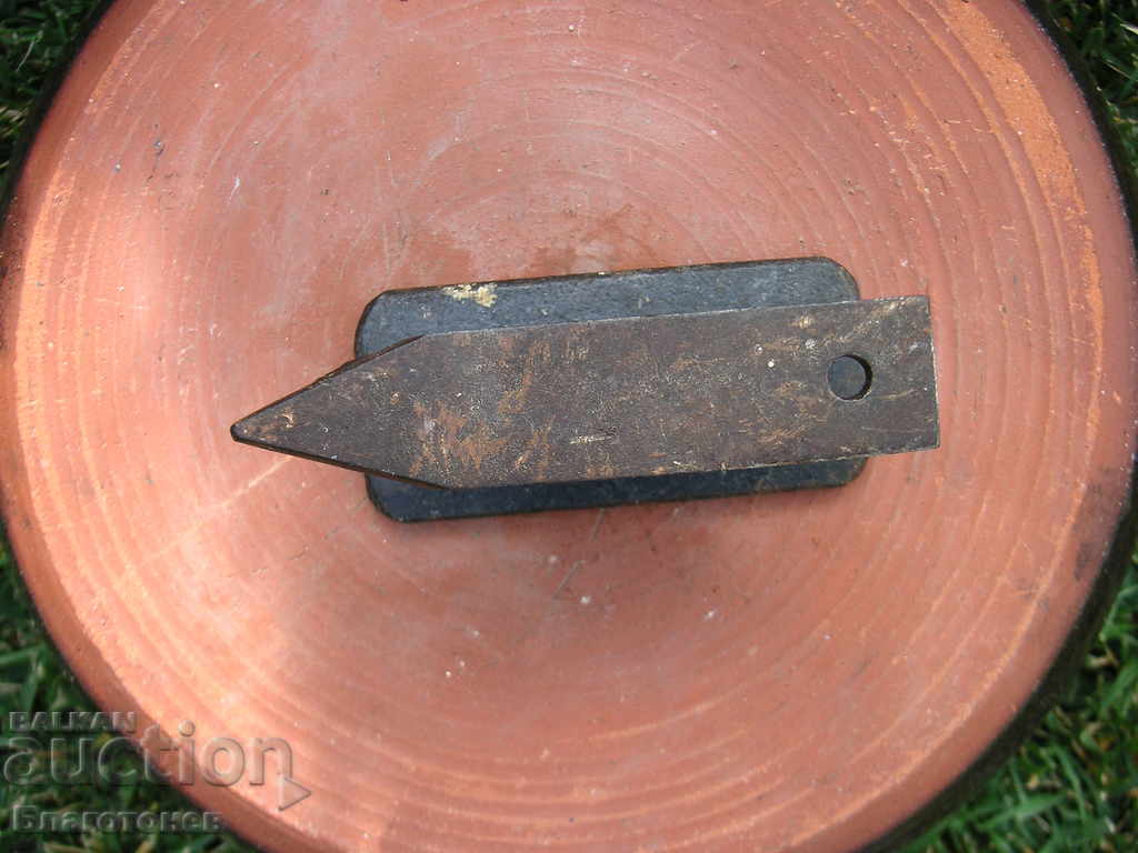 Watchmaker's gold anvil - 5