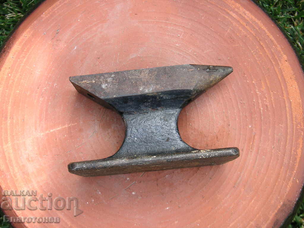 Watchmaker's gold anvil - 6