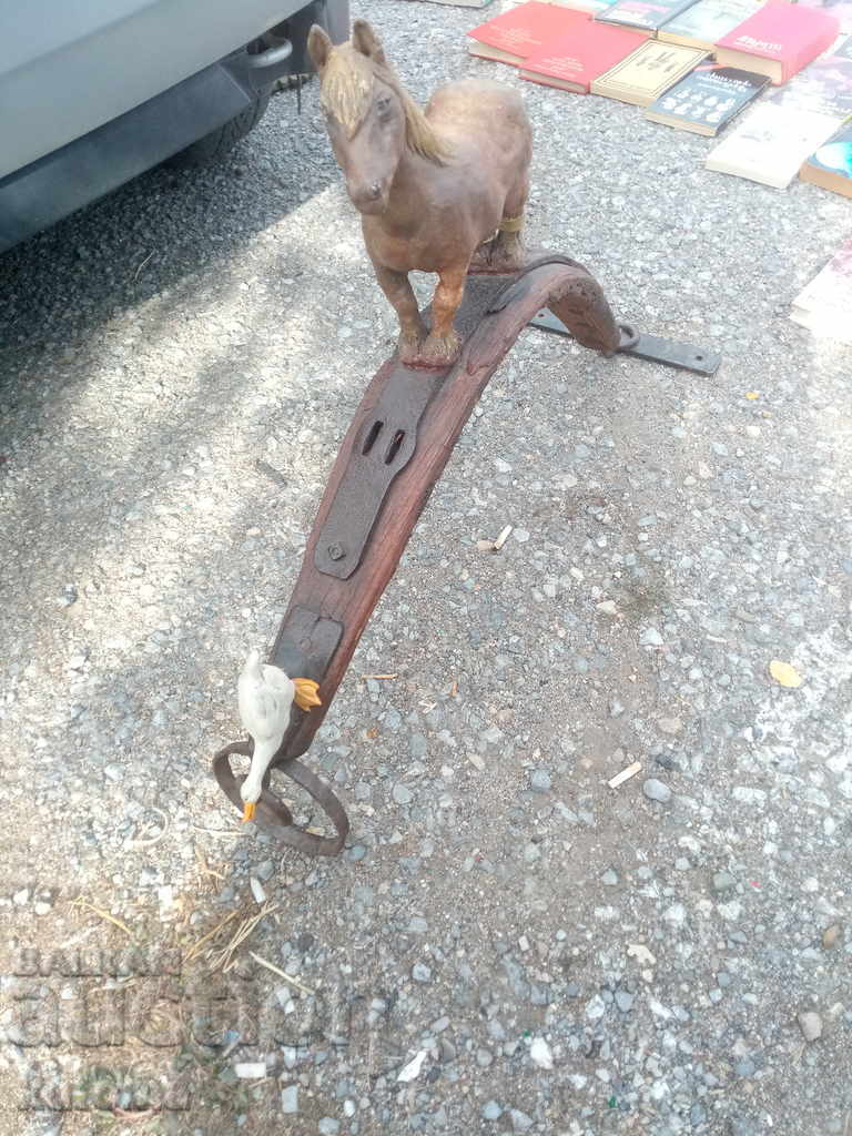 Wrought iron and wood decoration with price 59.99 BGN | € 30.67 Wrought iron and wood decoration with price 59.99 BGN | € 30.67