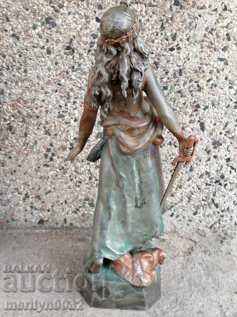 Auction Antique statuette gallery in Paris beginning of the 20th century figure Auction Antique statuette gallery in Paris beginning of the 20th century figure