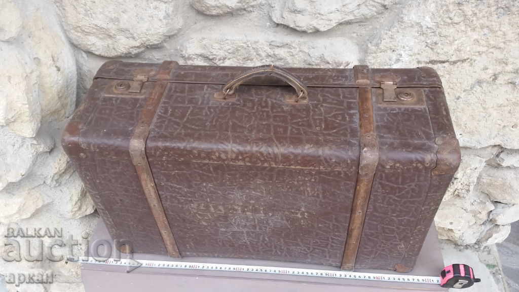 Old massive suitcase - 6 Old massive suitcase - 6