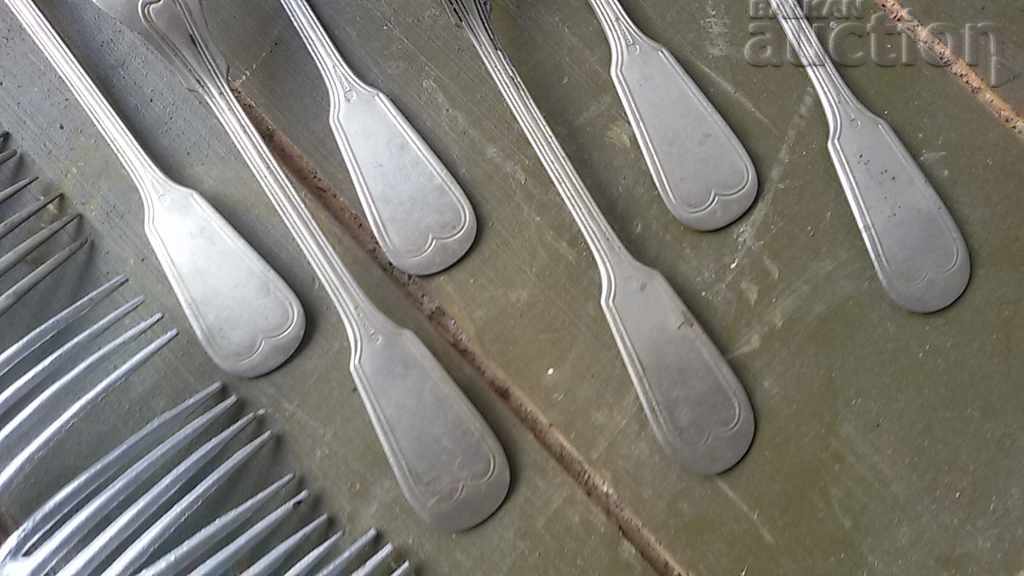 antique white and aluminum forks lot WW2 WWII - 7