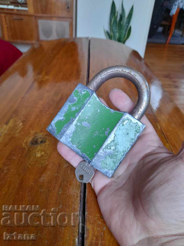 Old padlock, coffer with price 25.00 BGN | € 12.78