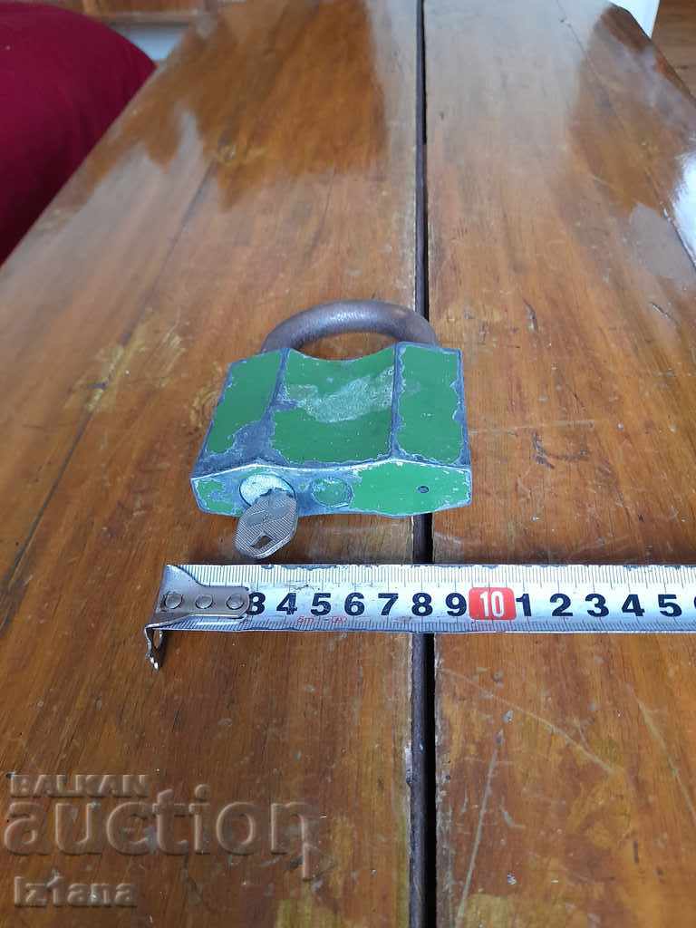 Old padlock, coffer - 5