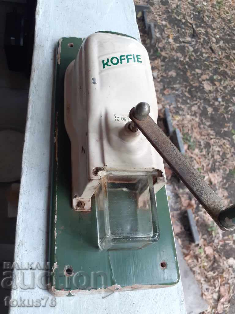 Βρείτε έναν παλιό μύλο καφέ αντίκα Peter Dienes - 6 Βρείτε έναν παλιό μύλο καφέ αντίκα Peter Dienes - 6