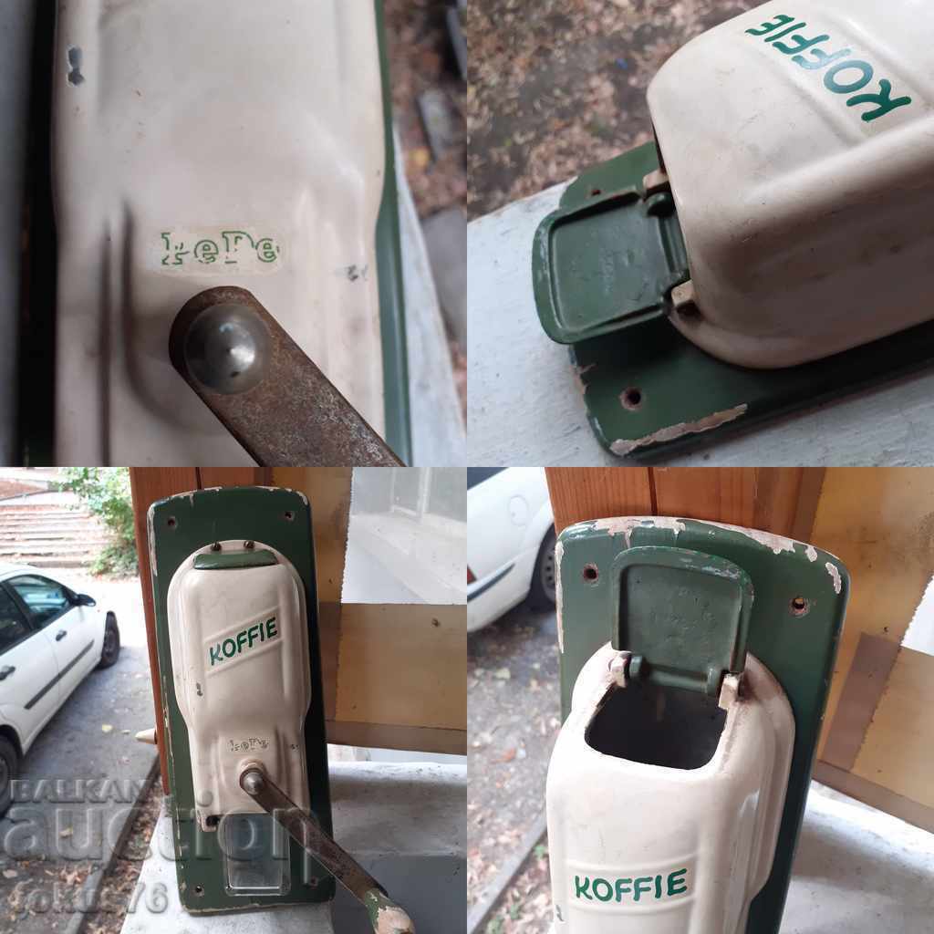 Βρείτε έναν παλιό μύλο καφέ αντίκα Peter Dienes - 7 Βρείτε έναν παλιό μύλο καφέ αντίκα Peter Dienes - 7