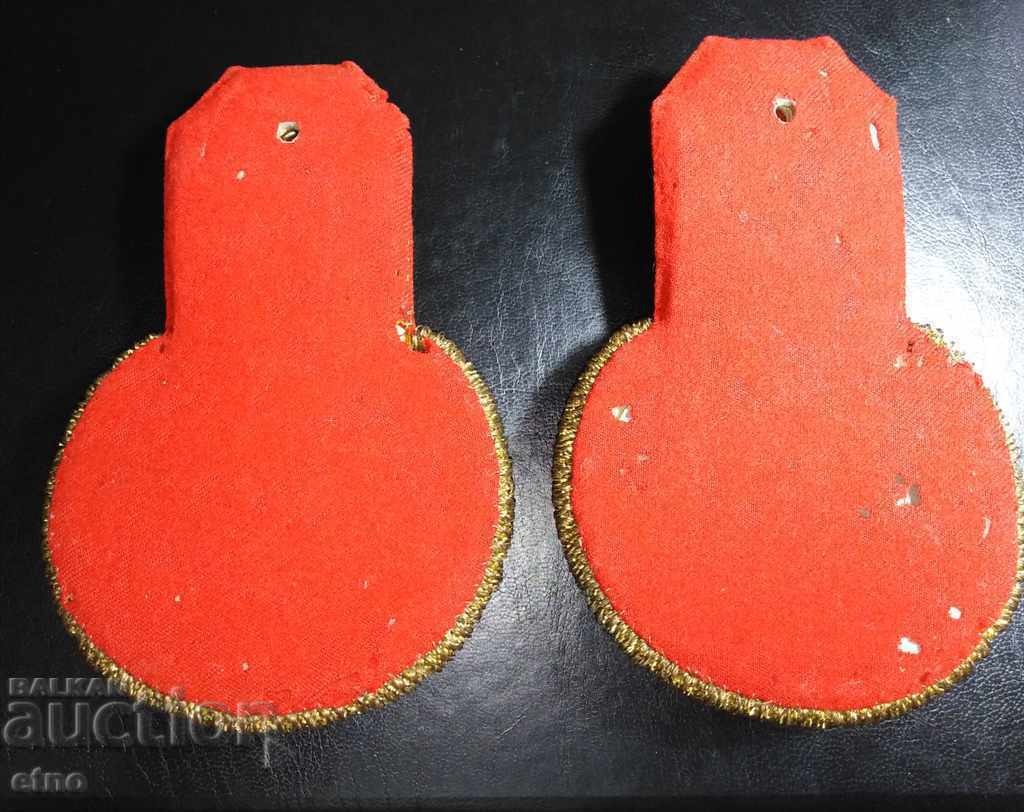 Licitație PERECHE DE EPOLEȚI REGALI-REGIMENTUL 27 CHEPIN, UNIFORMĂ, Epoleți Licitație PERECHE DE EPOLEȚI REGALI-REGIMENTUL 27 CHEPIN, UNIFORMĂ, Epoleți