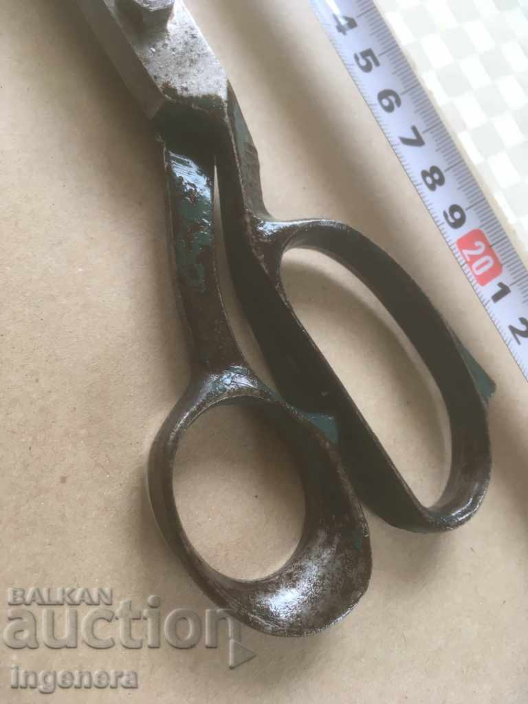 Foarfecele INSTRUMENTE MASIVE ANTIQUE FORTE CASTING LARGE cu preț 22.00 BGN | € 11.25 Foarfecele INSTRUMENTE MASIVE ANTIQUE FORTE CASTING LARGE cu preț 22.00 BGN | € 11.25