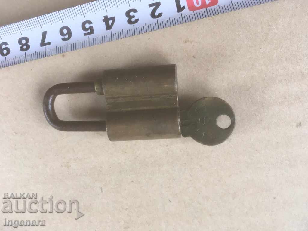 Livrarea LOCK WRENCH ANCIENT BRASS DIN ALAMON PENTRU INTERIOR Livrarea LOCK WRENCH ANCIENT BRASS DIN ALAMON PENTRU INTERIOR