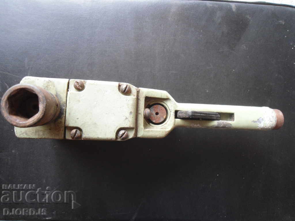 Old Russian appliance with price 15.00 BGN | € 7.67 Old Russian appliance with price 15.00 BGN | € 7.67