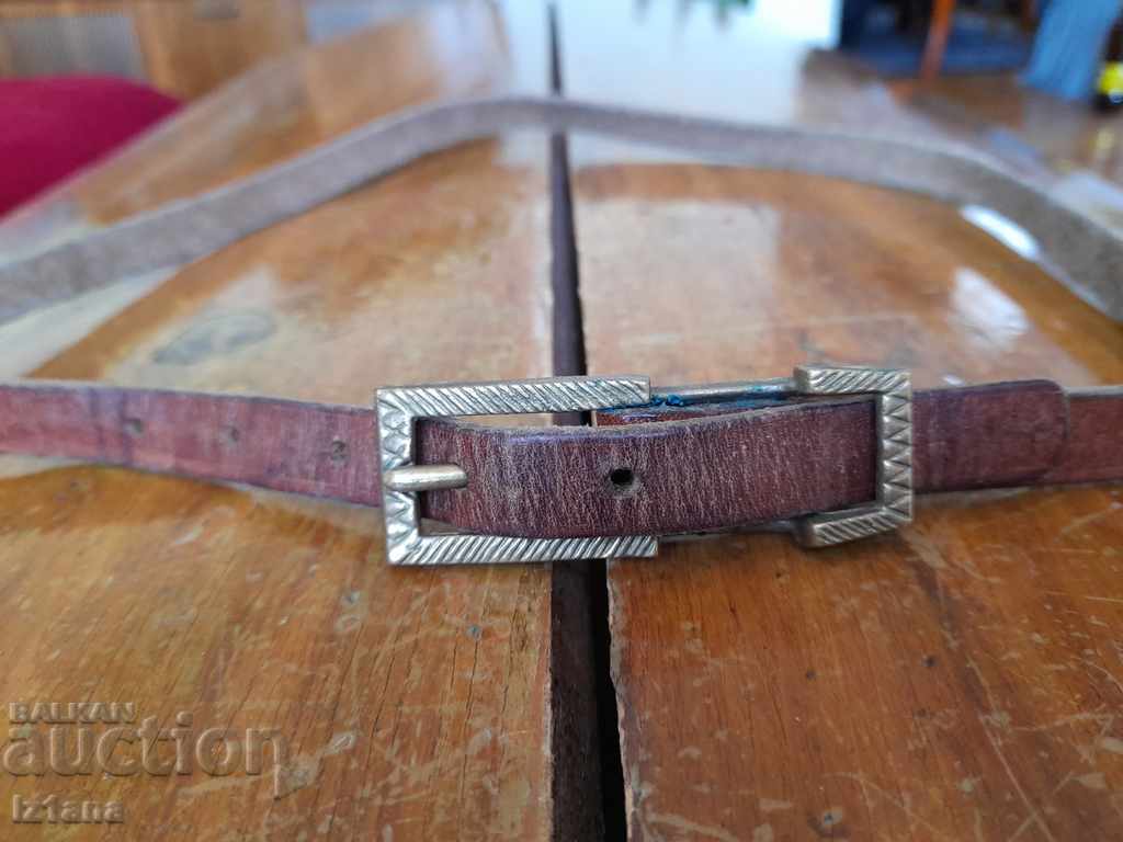 Old women's leather belt with price 10.00 BGN | € 5.11 Old women's leather belt with price 10.00 BGN | € 5.11