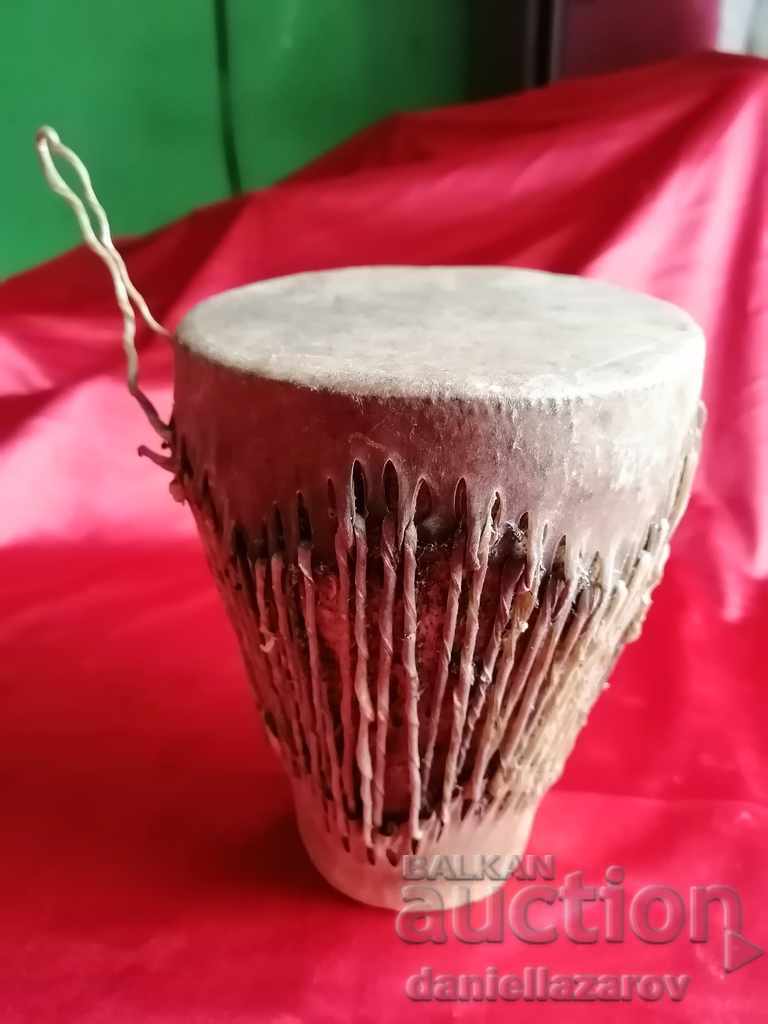 TRADITIONAL OLD LEATHER AFRICAN DRUM