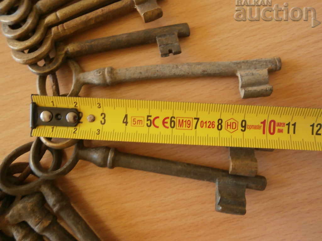 Δημοπρασία Παλαιά κλειδαριά αντίκες κλειδαριά 23 κομμάτια χάλκινο Δημοπρασία Παλαιά κλειδαριά αντίκες κλειδαριά 23 κομμάτια χάλκινο