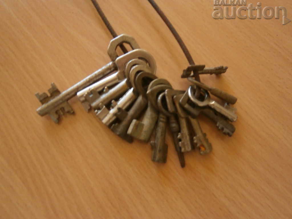 Antique key lock latch lot 14 pieces - 6 Antique key lock latch lot 14 pieces - 6