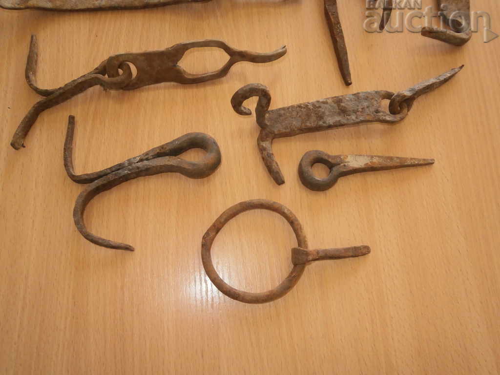 Παλιά κλειδαριά κλειδαριά σφυρήλατου σιδήρου πρωτόγονη κλειδαριά με τιμή 85.00 BGN | € 43.46 Παλιά κλειδαριά κλειδαριά σφυρήλατου σιδήρου πρωτόγονη κλειδαριά με τιμή 85.00 BGN | € 43.46