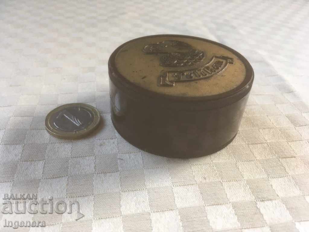 BOX BOX OF SCREW BAKELITE OLD PELICAN with price 32.00 BGN | € 16.36