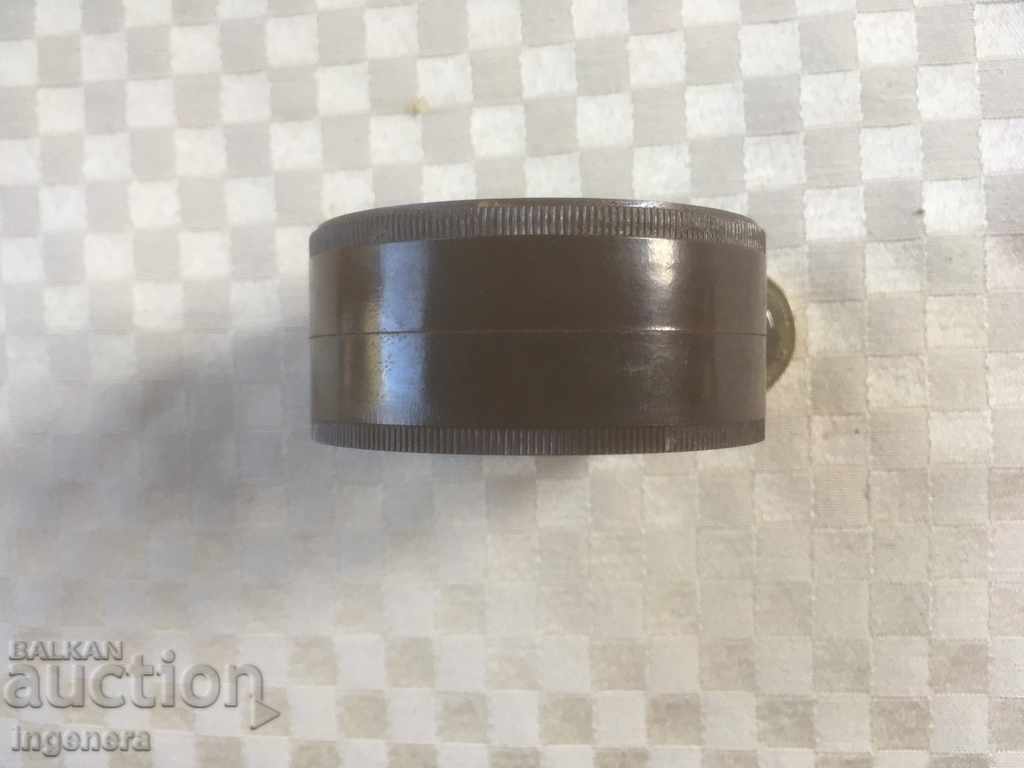 Delivery of BOX BOX OF SCREW BAKELITE OLD PELICAN