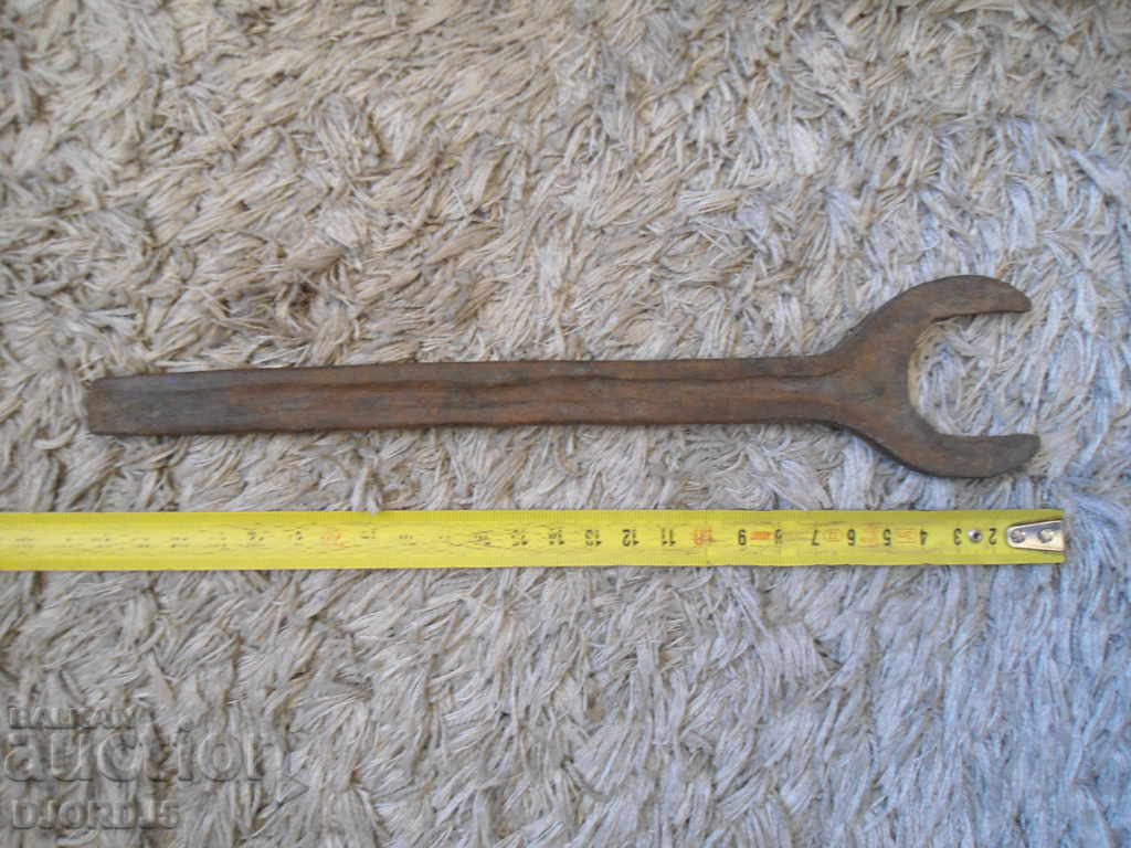 Auction Old key Auction Old key