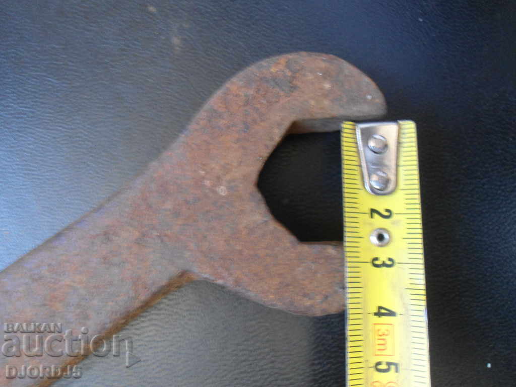 Auction Old key Auction Old key