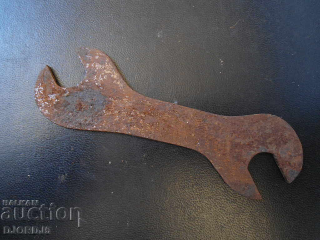 Old key with price 2.00 BGN | € 1.02 Old key with price 2.00 BGN | € 1.02