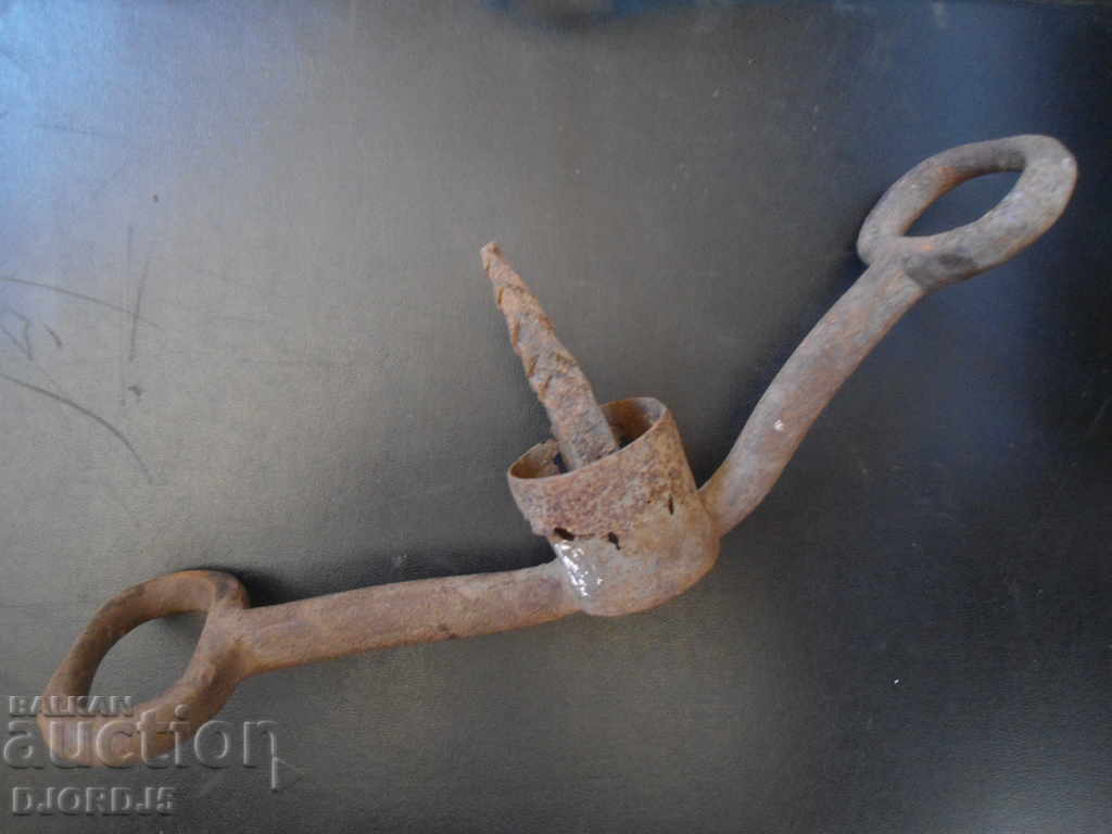 Auction Old tool Auction Old tool