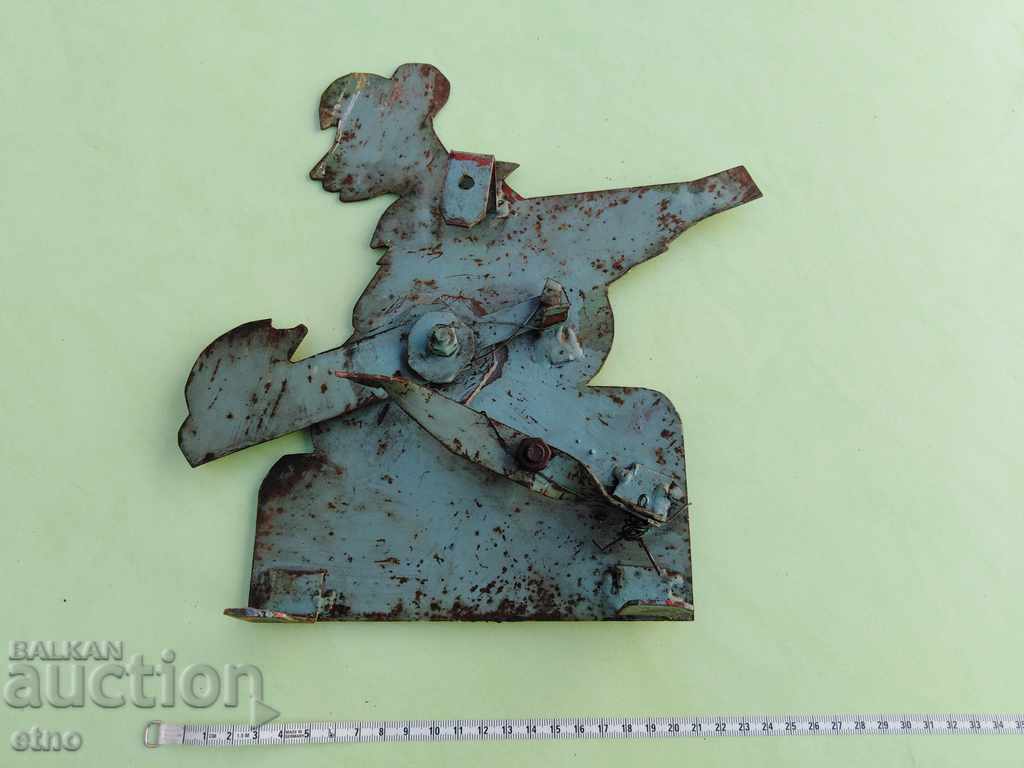 Auction RETRO MECHANICAL TARGET FROM A SHOOTING RANGE FROM THE 80S, PRC Auction RETRO MECHANICAL TARGET FROM A SHOOTING RANGE FROM THE 80S, PRC