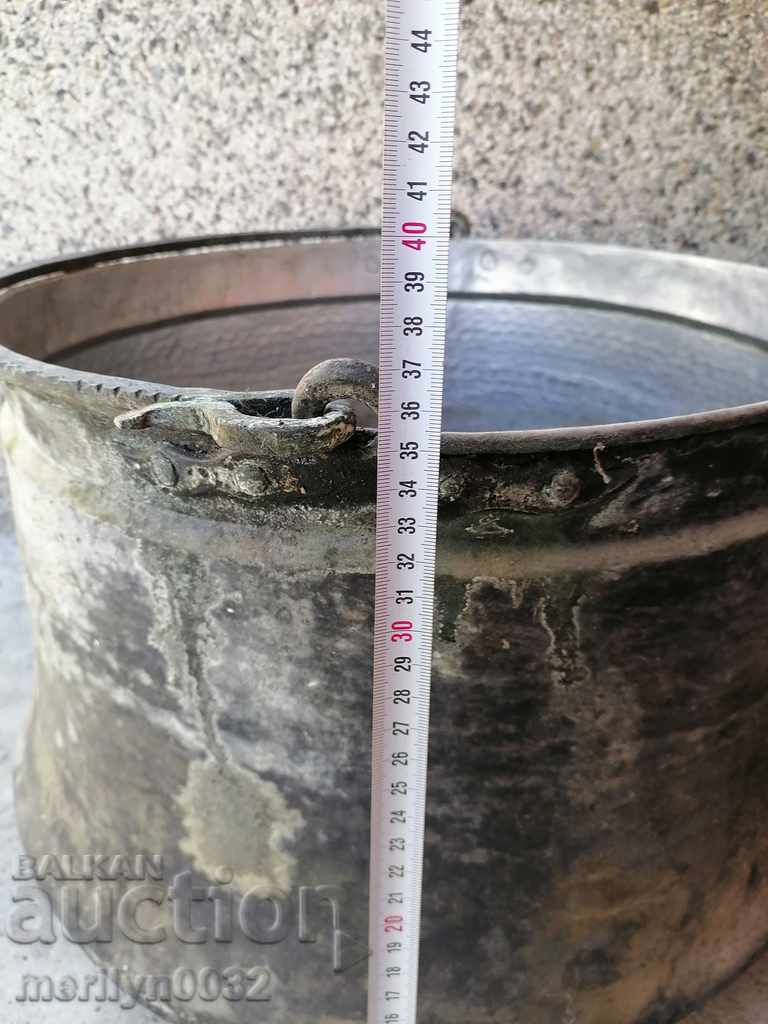 Delivery of Old harania, copper vessel, large cauldron, copper, dustpan Delivery of Old harania, copper vessel, large cauldron, copper, dustpan