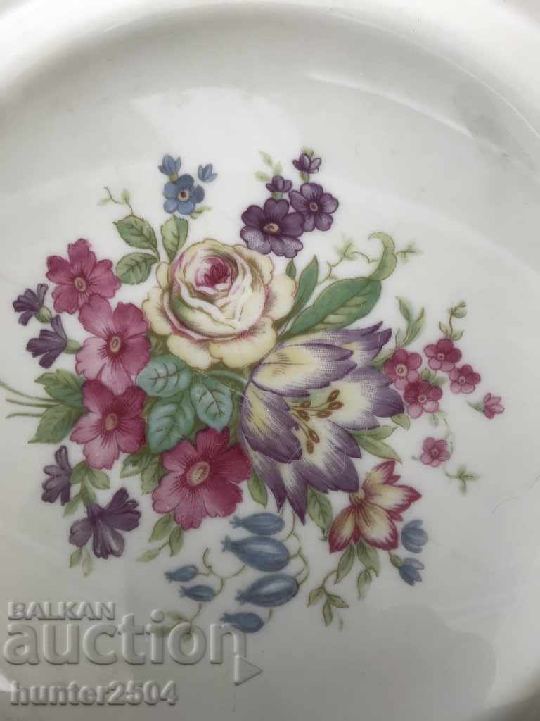 Plate - fine porcelain, Germany with price 49.95 BGN | € 25.54 Plate - fine porcelain, Germany with price 49.95 BGN | € 25.54