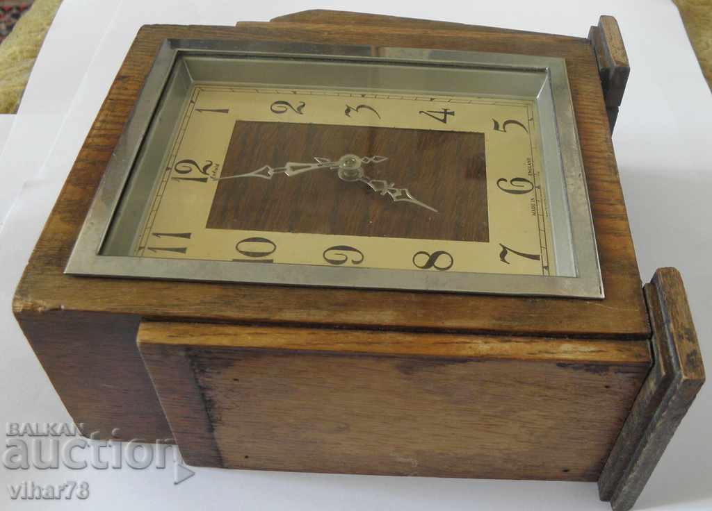 Delivery of Desk clock Delivery of Desk clock