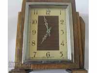 Настолен часовник