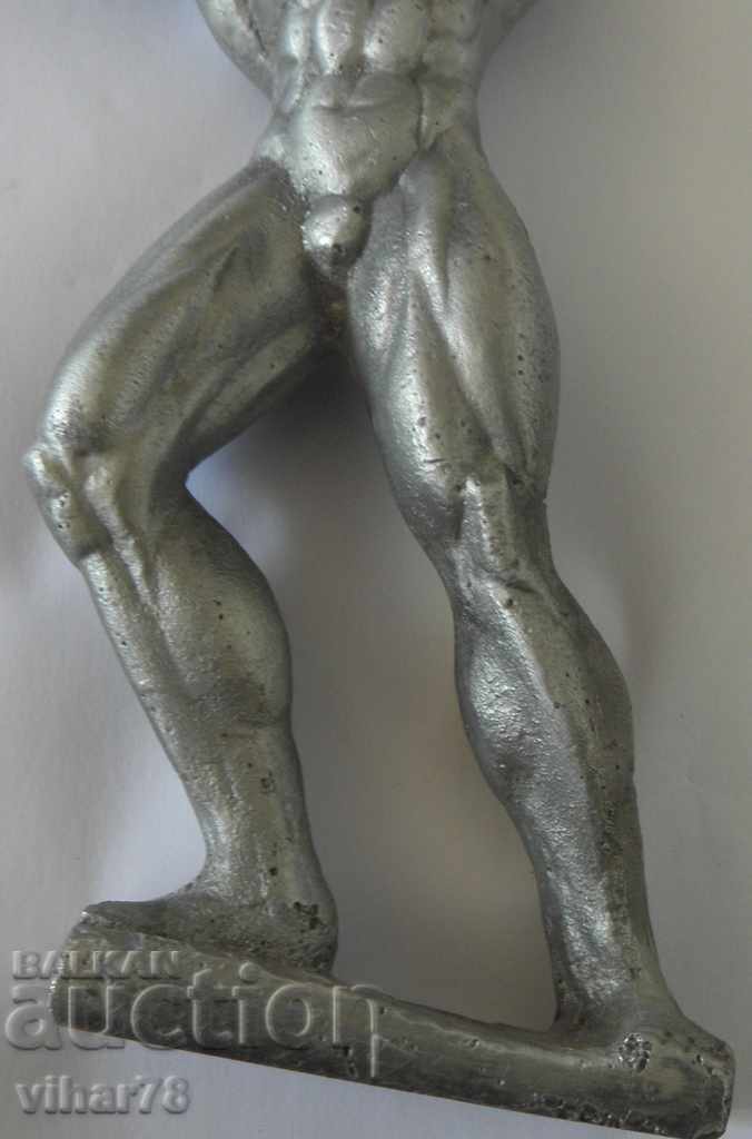 Auction Statuette-figure Auction Statuette-figure