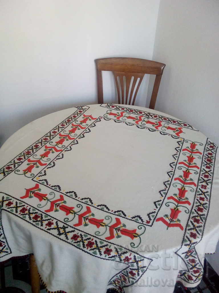 Δημοπρασία Καλύμμα κρεβατιού με κέντημα 120/135 εκ Δημοπρασία Καλύμμα κρεβατιού με κέντημα 120/135 εκ