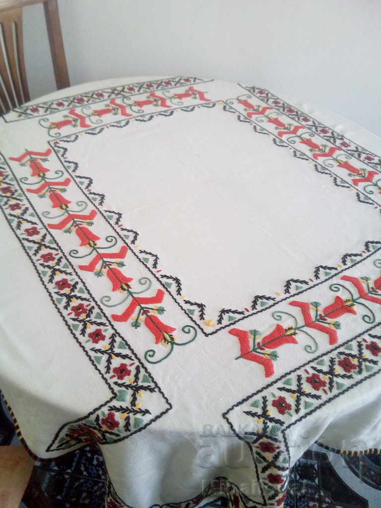 Παράδοση Καλύμμα κρεβατιού με κέντημα 120/135 εκ Παράδοση Καλύμμα κρεβατιού με κέντημα 120/135 εκ