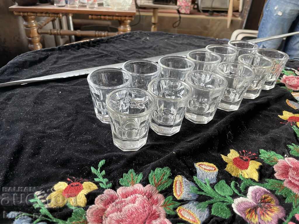 10675. SERVICE OF ALCOHOL SHOTS with price 16.00 BGN | € 8.18 10675. SERVICE OF ALCOHOL SHOTS with price 16.00 BGN | € 8.18