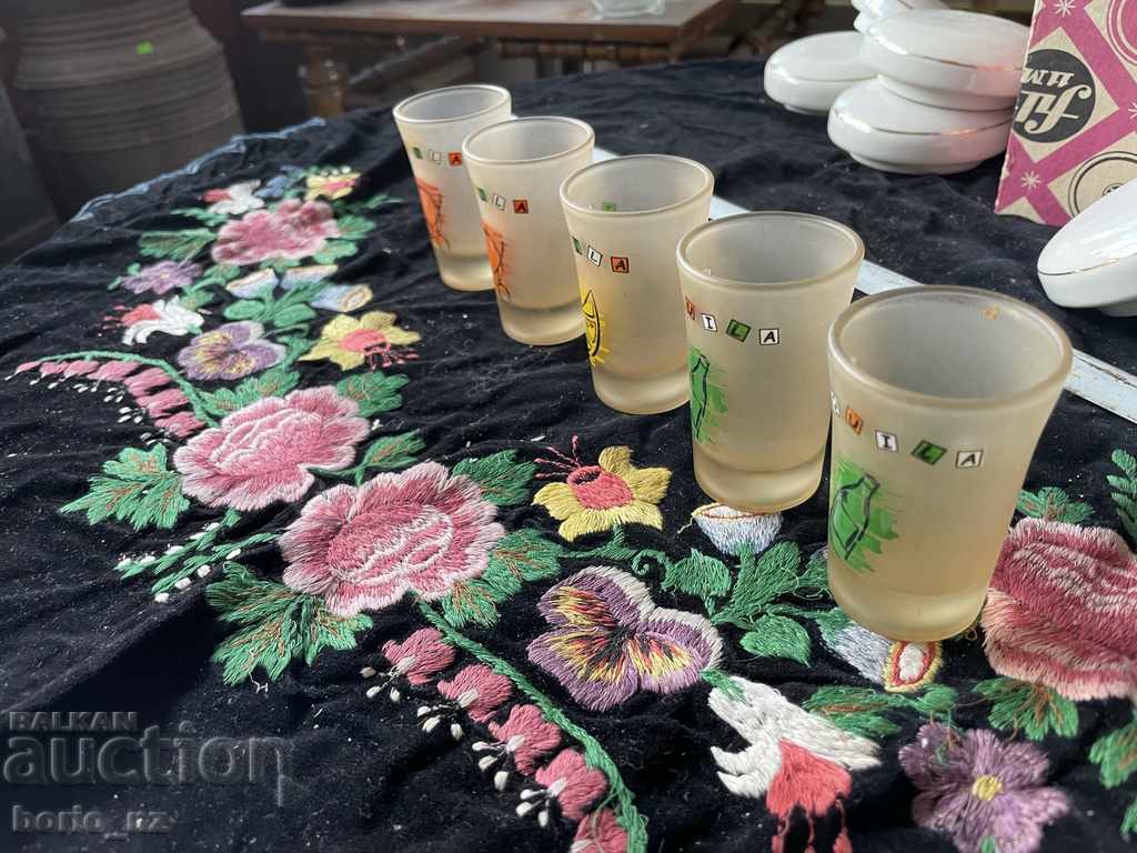 Auction 10683. SERVICE FOR SHOT GLASS Auction 10683. SERVICE FOR SHOT GLASS