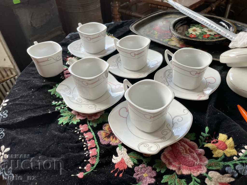 10686. COFFEE SERVICE SCHEFFER TURKEY SERMANY PORCELAIN with price 20.00 BGN | € 10.23 10686. COFFEE SERVICE SCHEFFER TURKEY SERMANY PORCELAIN with price 20.00 BGN | € 10.23