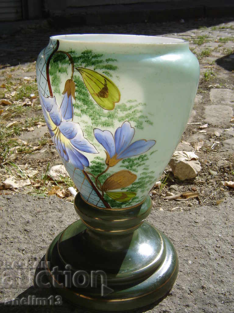 Auction OLD HAND-PAINTED PORCELAIN VASE GAS LAMP BASE Auction OLD HAND-PAINTED PORCELAIN VASE GAS LAMP BASE
