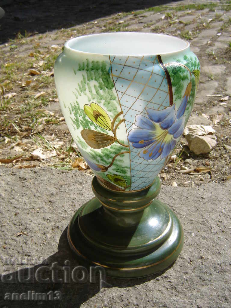 VAZĂ DIN PORȚELAN VECHE, PICTATĂ MANUAL, BAZĂ PENTRU LAMPĂ CU GAZ