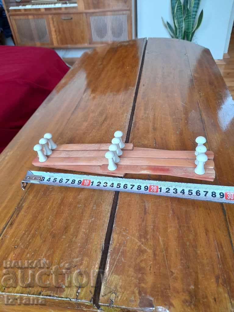 παλιά κρεμάστρα με τιμή 20.00 BGN | € 10.23 παλιά κρεμάστρα με τιμή 20.00 BGN | € 10.23