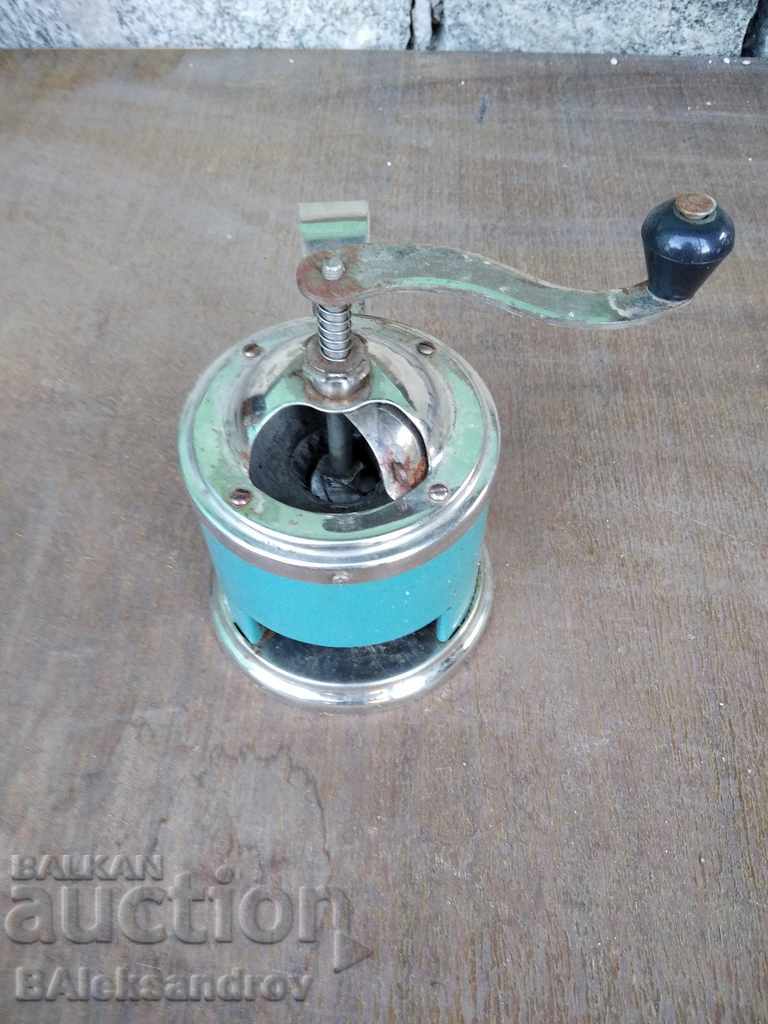 Old interesting mill with price 14.00 BGN | € 7.16 Old interesting mill with price 14.00 BGN | € 7.16