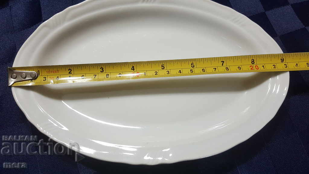 Δημοπρασία Πορσελάνινες βουλγαρικές ελλειπτικές πλάκες - 2 τεμάχια Δημοπρασία Πορσελάνινες βουλγαρικές ελλειπτικές πλάκες - 2 τεμάχια