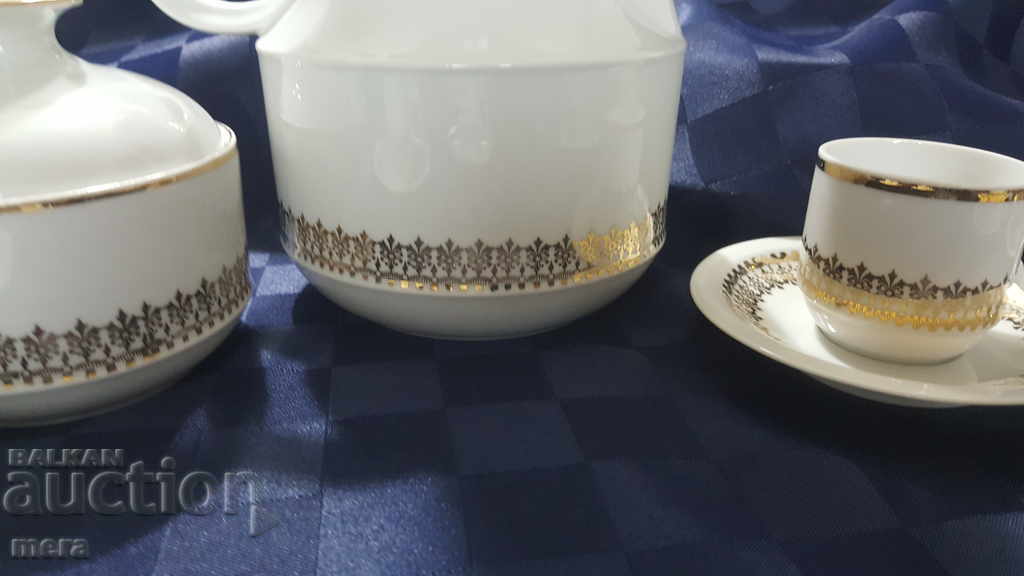 Аукцион Порцеланов сервиз за кафе-Бавария Аукцион Порцеланов сервиз за кафе-Бавария