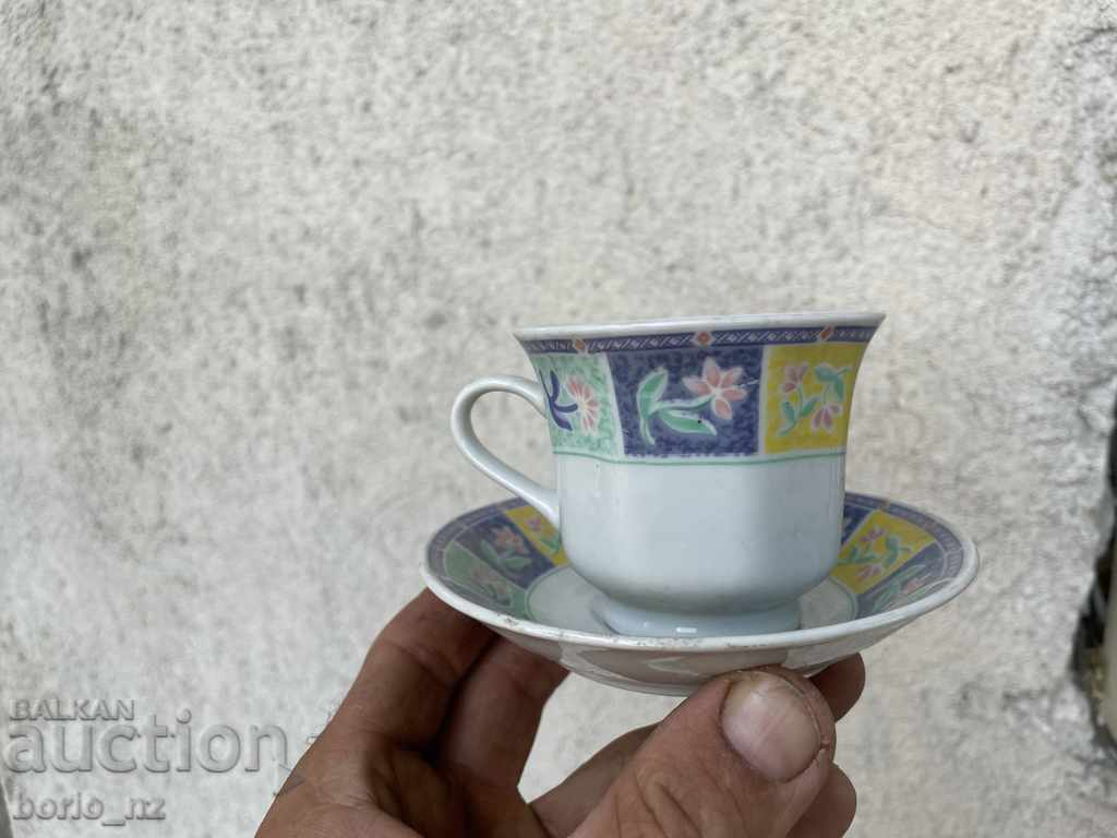 10697. SERVICE COFFEE CUPS PORCELAIN - 5 10697. SERVICE COFFEE CUPS PORCELAIN - 5